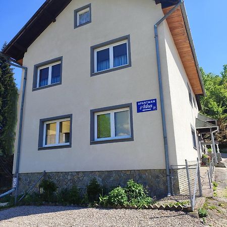 Apartman Adna Kulen Vakuf Zewnętrze zdjęcie