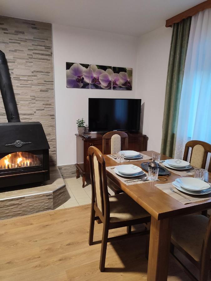 Apartman Adna Kulen Vakuf Zewnętrze zdjęcie