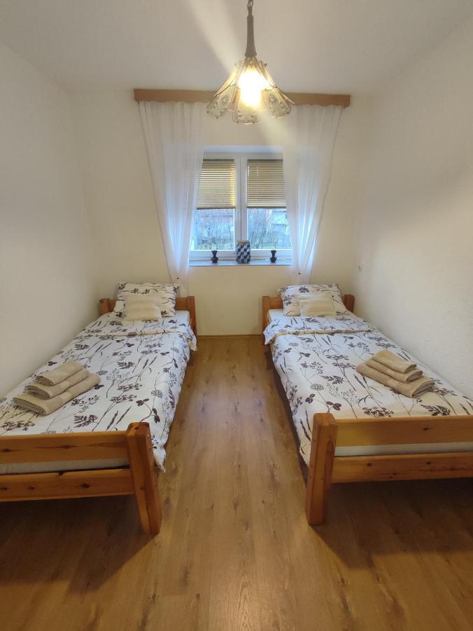 Apartman Adna Kulen Vakuf Zewnętrze zdjęcie