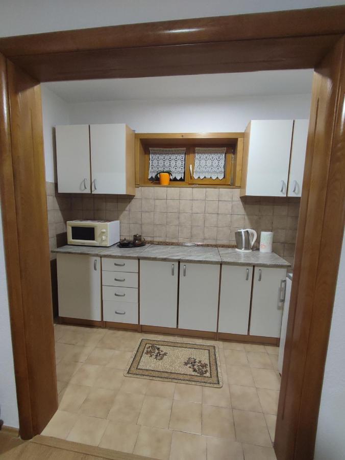 Apartman Adna Kulen Vakuf Zewnętrze zdjęcie