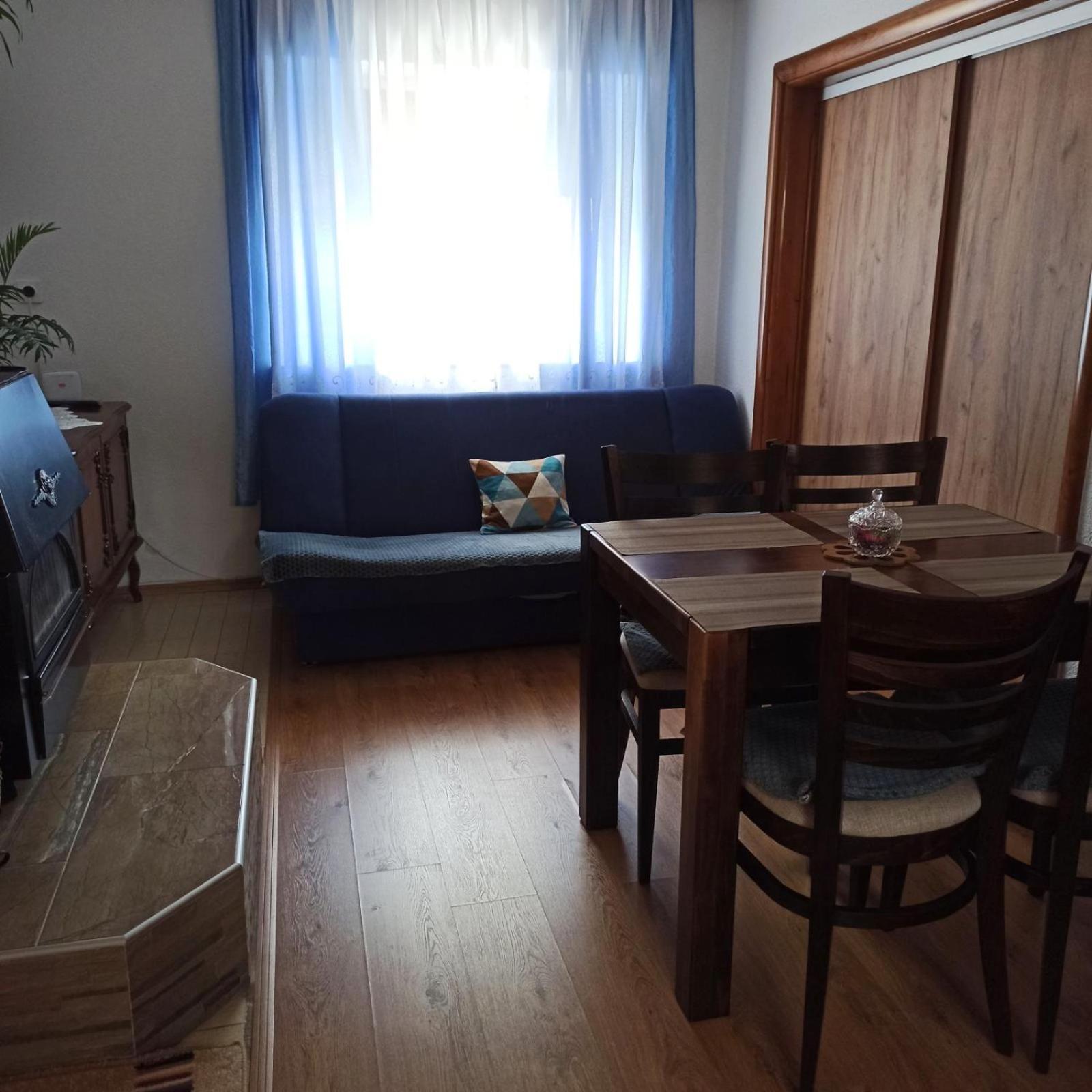 Apartman Adna Kulen Vakuf Zewnętrze zdjęcie