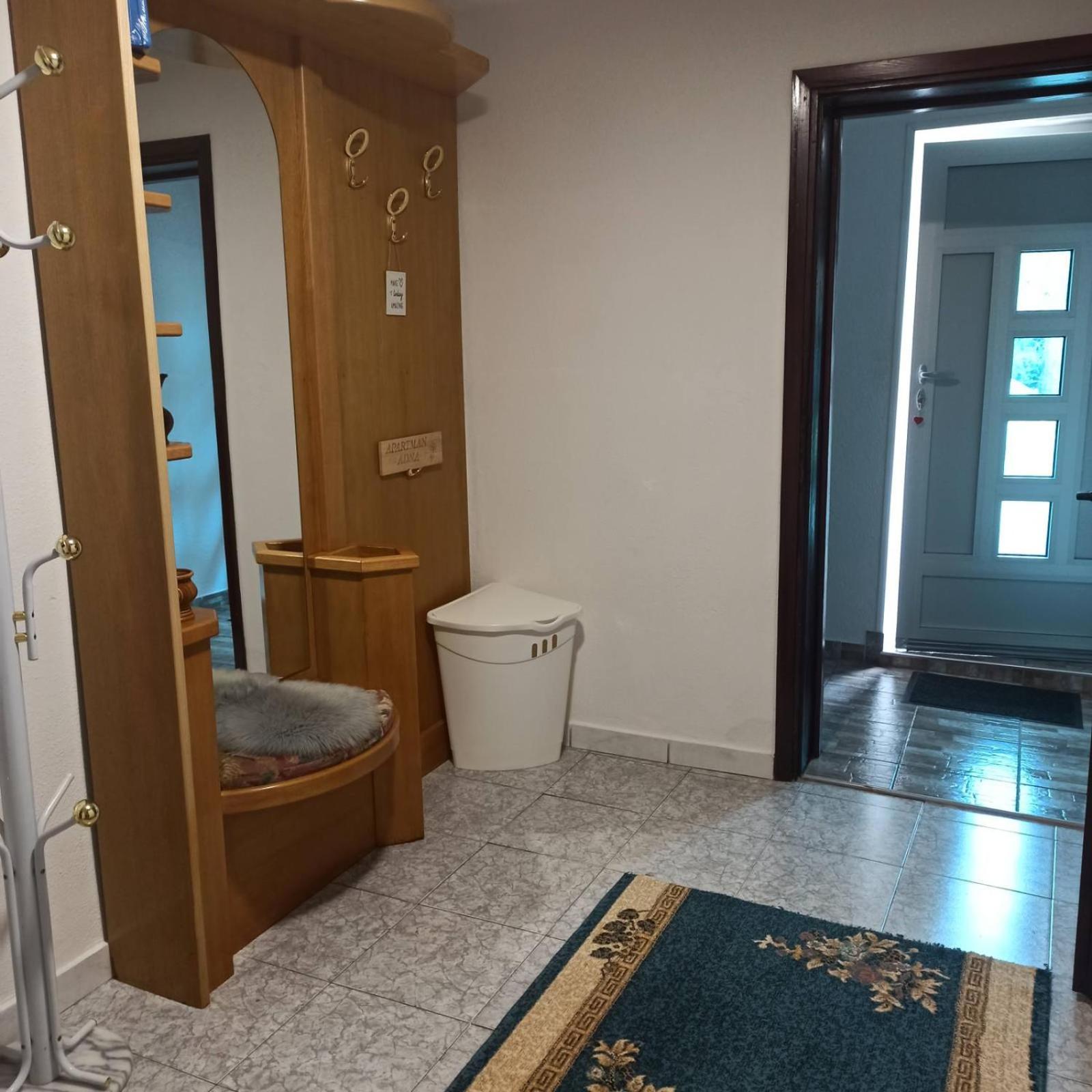 Apartman Adna Kulen Vakuf Zewnętrze zdjęcie