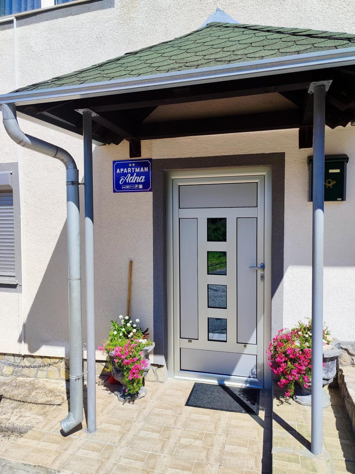 Apartman Adna Kulen Vakuf Zewnętrze zdjęcie